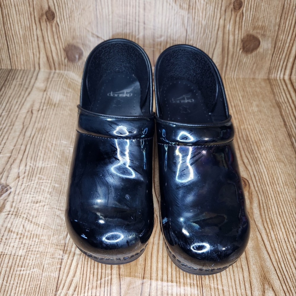 Dansko Shiny Patent Professional Work Clog Size‎ 41 / 10.5